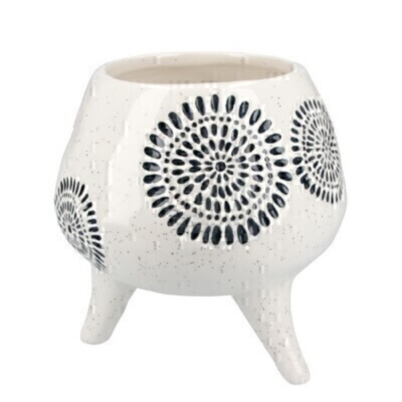 This ceramic footed pot cover with a blue sunburst design is made by the London based designer Gisela Graham who designs really beautiful gifts for your home and garden. It is suitable for an artifical or real plant. Great to show off your plants and would make an ideal gift for a gardener or someone who likes plants. Also available in other colours.